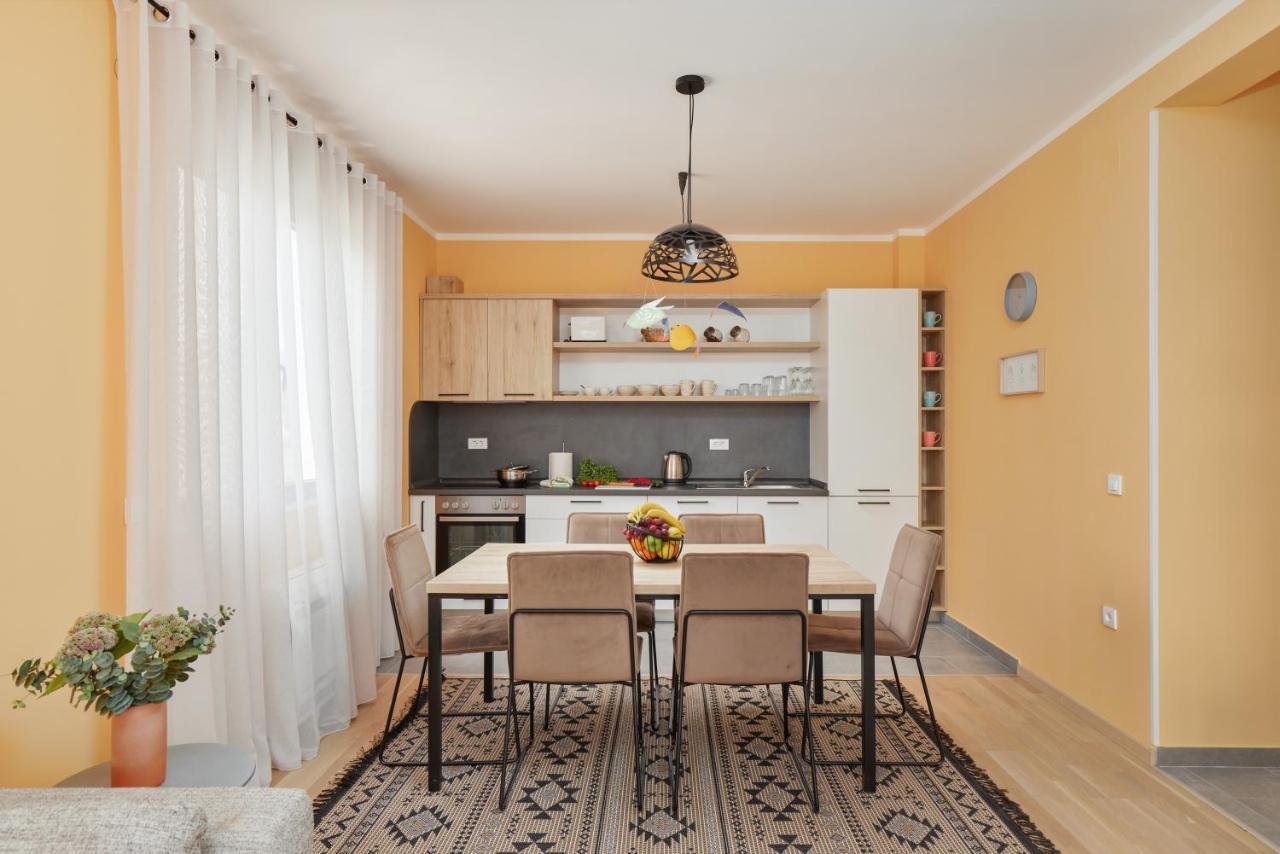 Premium-Designed Apartments Tivat Luaran gambar