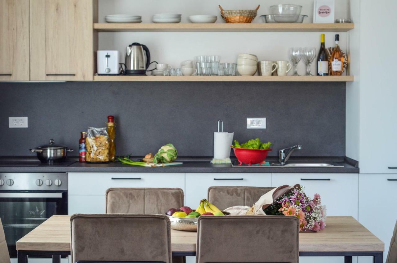 Premium-Designed Apartments Tivat Luaran gambar