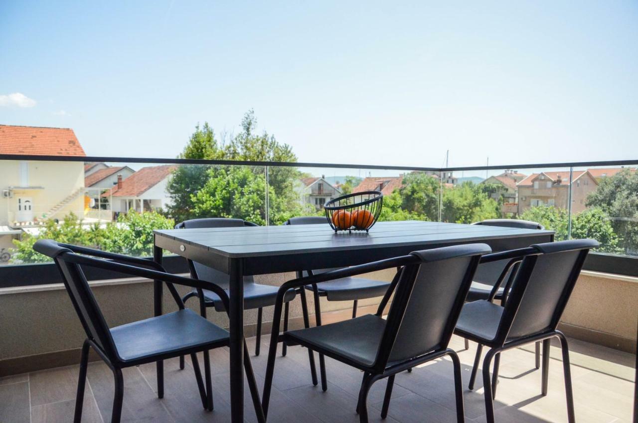 Premium-Designed Apartments Tivat Luaran gambar